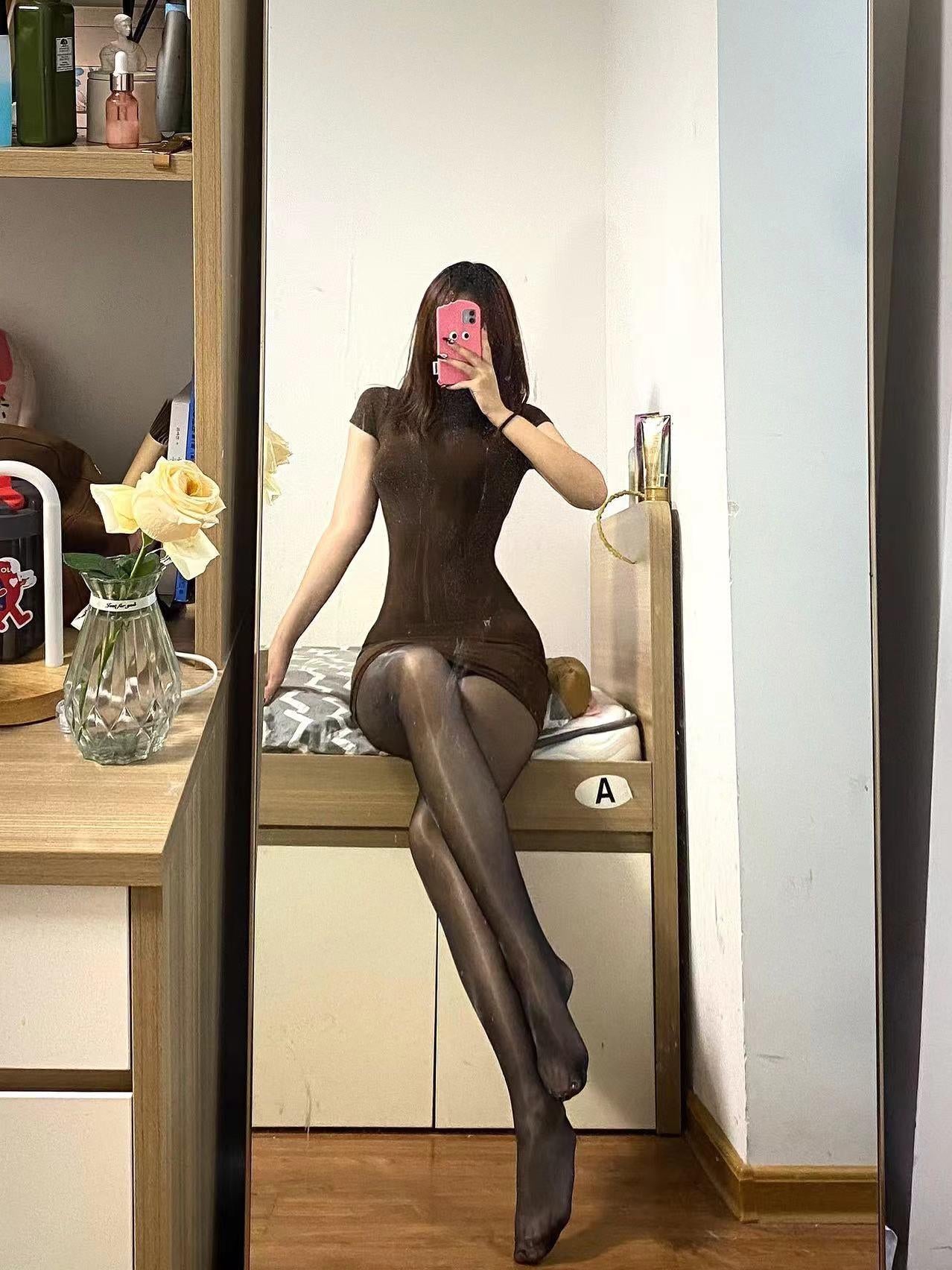 Black glossy pantyhose