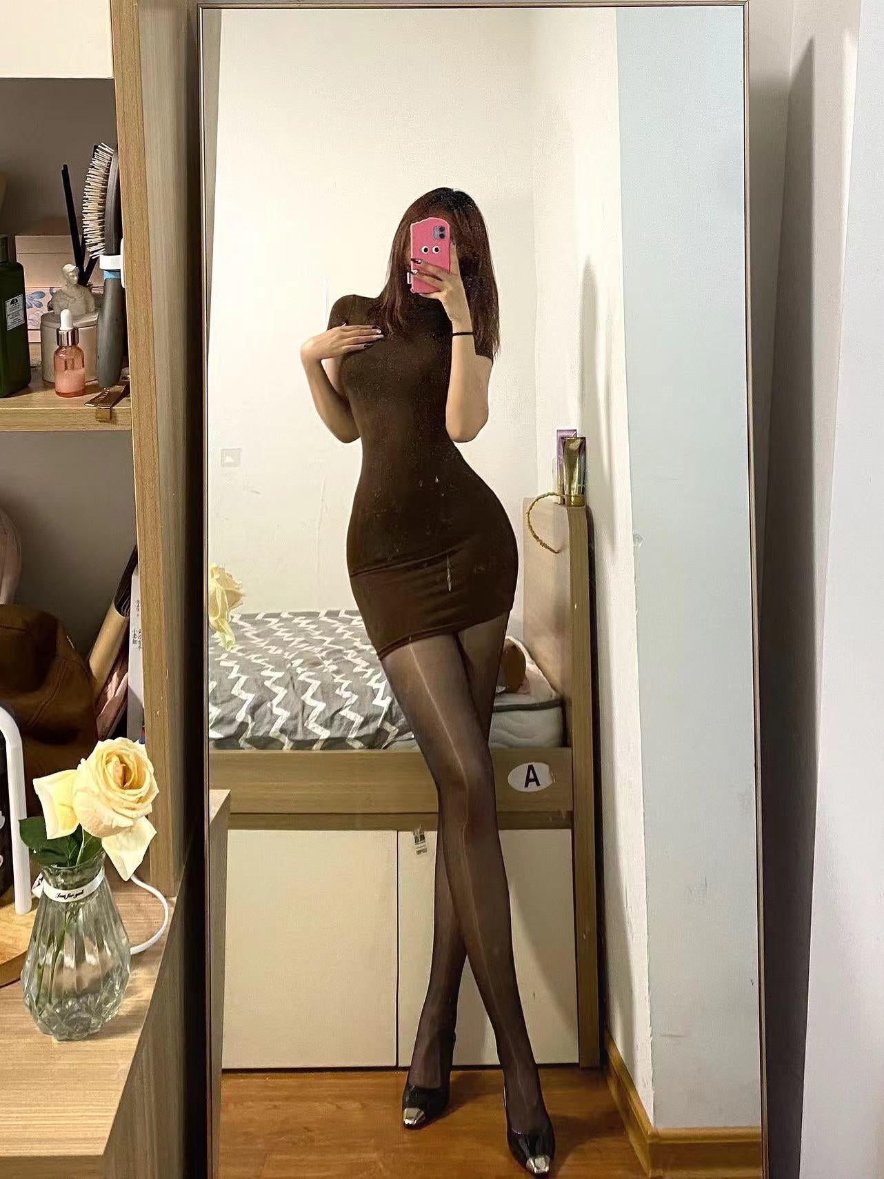 Black glossy pantyhose