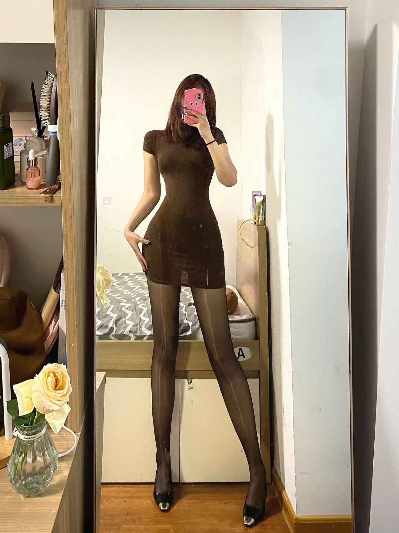 Black glossy pantyhose